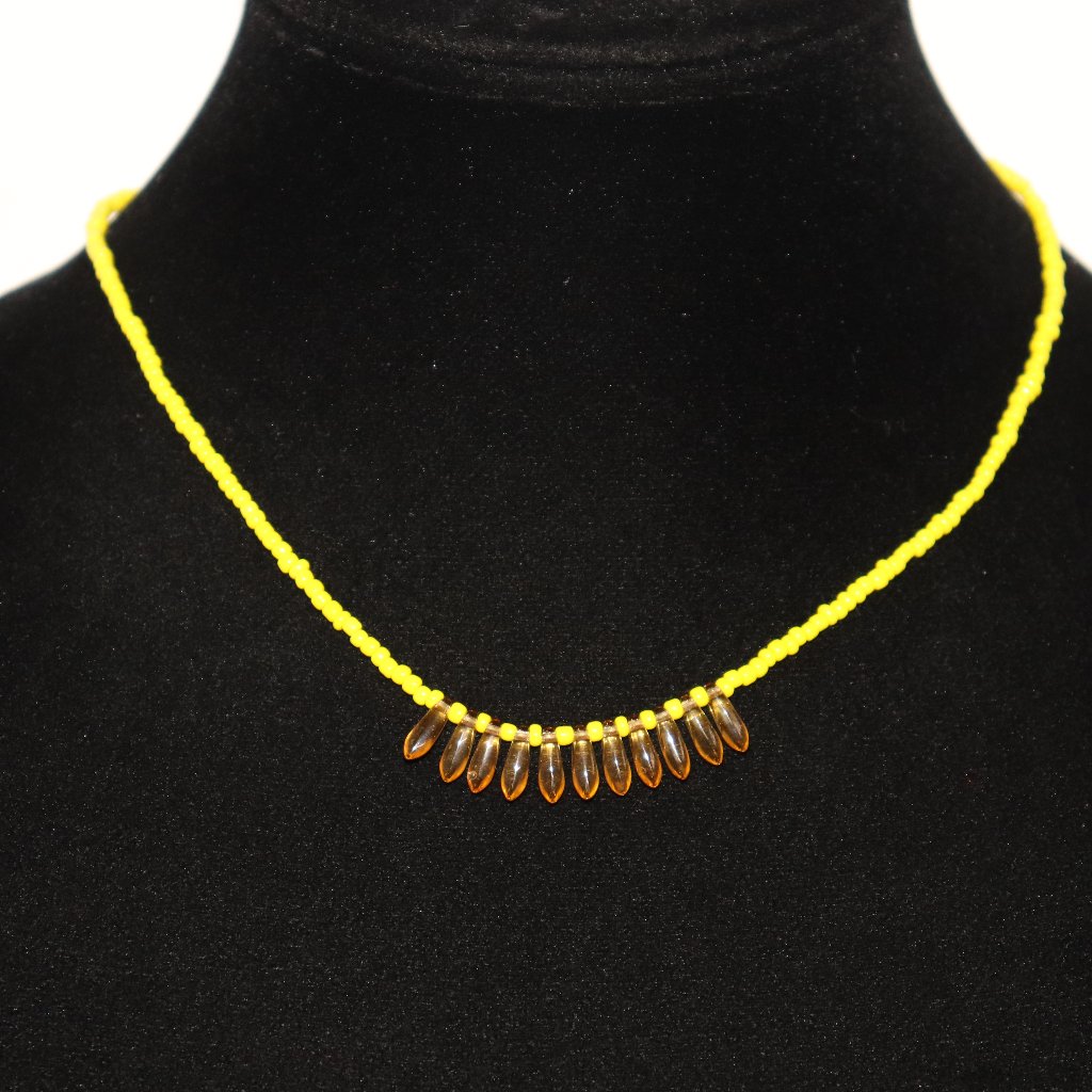 Beautiful Nwot Yellow Statement Glass Beaded Necklace 17 10$